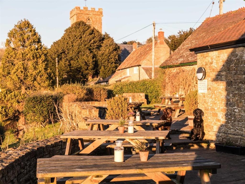 The Three Horseshoes Inn بريدبورت المظهر الخارجي الصورة